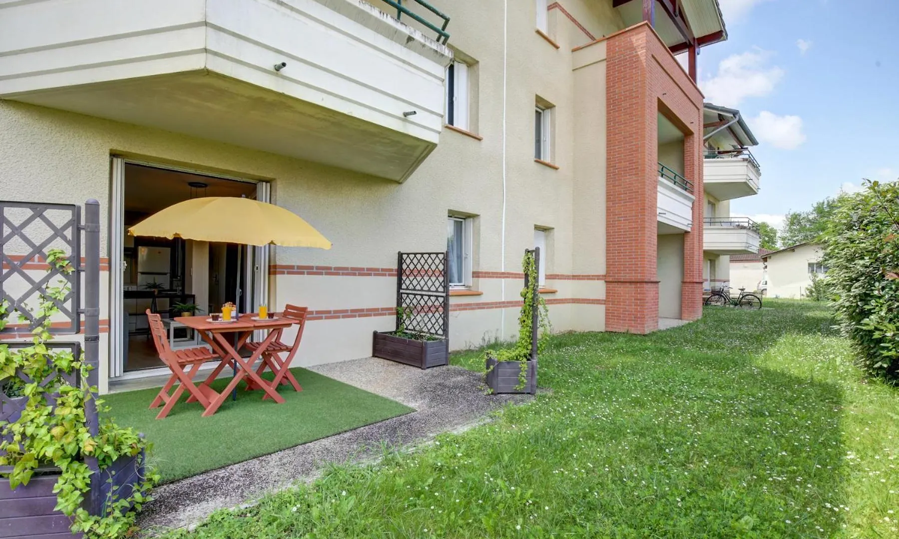 Le Sporting Land - avec piscine&place de parking !!! Gaillac 0*,  France